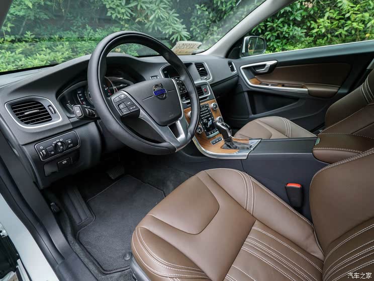 Volvo Asia Pacific Volvo S60L 2015 E-Drive Hybrid 2.0T Zhiyue Edition